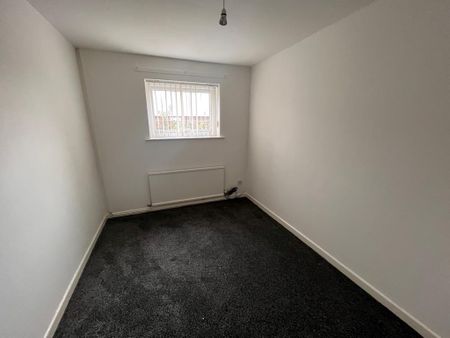 2 bedroom semi-detached bungalow to rent - Photo 2