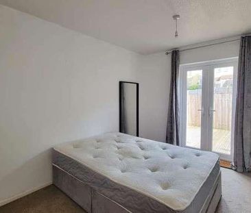 Eastcott Hill, Swindon, SN1 - Photo 3