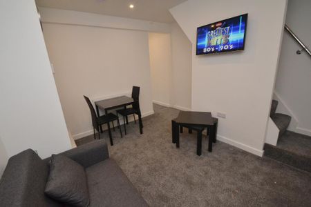 3 bedroom terraced house to rent - Photo 2