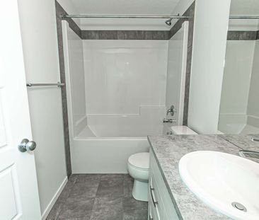 3317/ 3319/ 3321/ 3411/ 3413/ 3415/ 3417 119A Street SW - Photo 5