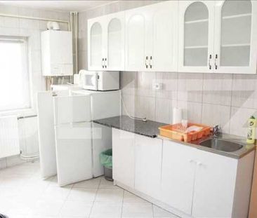 Inchiriere 4 camere, decomandat, 70 mp utili, zona Aurel Vlaicu - Photo 2