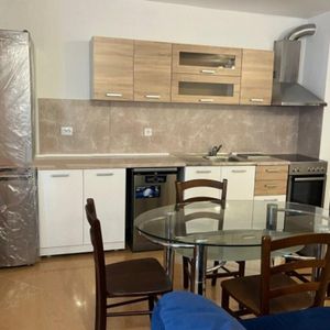 O camera de inchiriat Astra - Fotografie 2