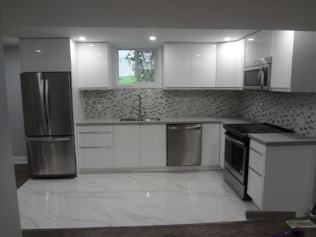 For Lease - 28 Jill Crescent, Toronto, Ontario - Photo 2