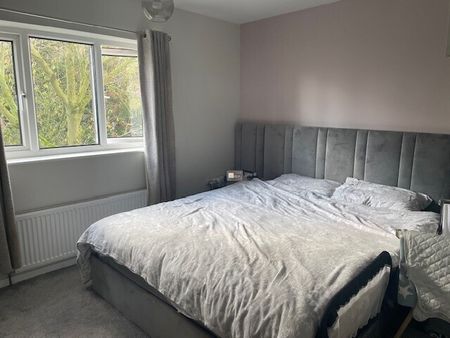 St Annes Drive, Worksop - Photo 3