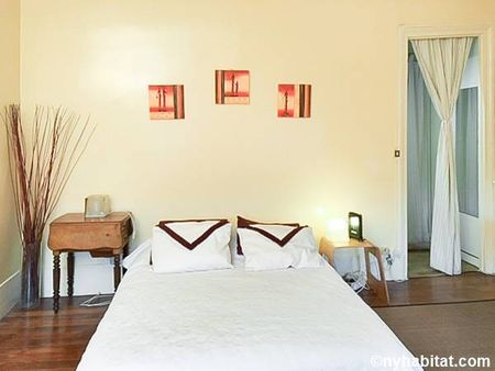 Logement à Paris, Location meublée - Photo 5