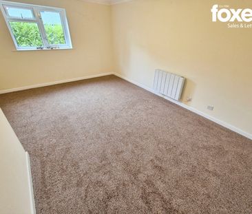 2 bed flat to rent in Moat Court, 42 Branksome Wood Road, Bournemou... - Photo 2