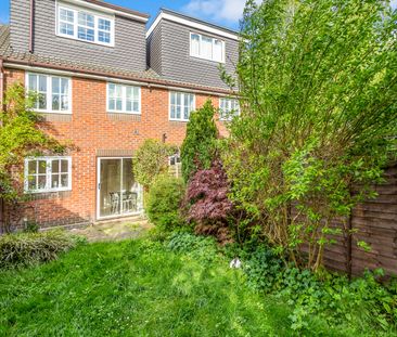 3 bedroom terraced to rent - Photo 6