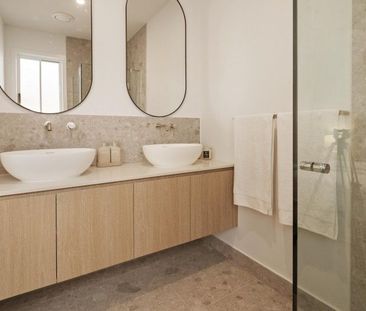 Brand New Luxury Home Just Steps from the Park! - Photo 2