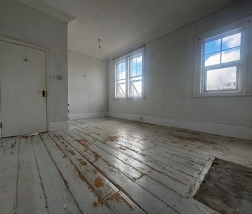 2 Bed Flat, Bridge Road, SO19 - Photo 3