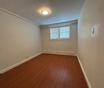 For Lease - 11 Thirty Fifth Street Unit# Unit 1, Toronto, Ontario - Photo 2
