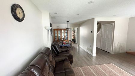 For Lease - 61 Moregate Crescent, Brampton, Ontario - Photo 3