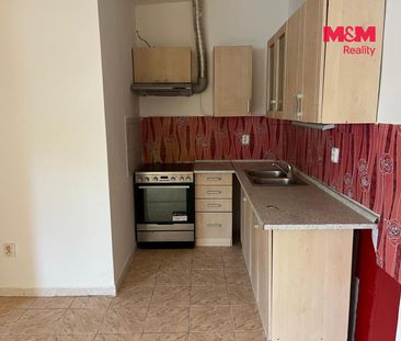 Pronájem bytu 2+kk 45 m², Komenského náměstí 865, Louny - Photo 4