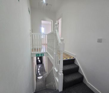 5 bedroom terraced house to rent - Photo 4