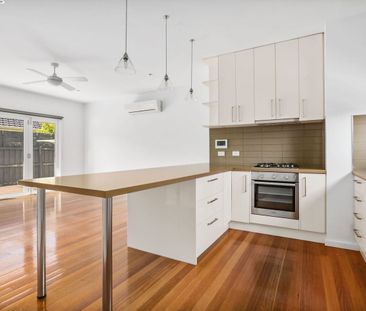 MODERN TOWNHOUSE | OUTDOOR DECK| CLOSE TO SHOPE - Photo 6