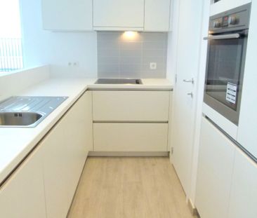 Penthouse met 2 slpk, groot terras en autostaanplaats. - Foto 2
