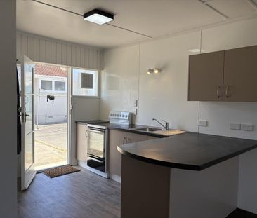 Short walk into local Gisborne CBD - Photo 3