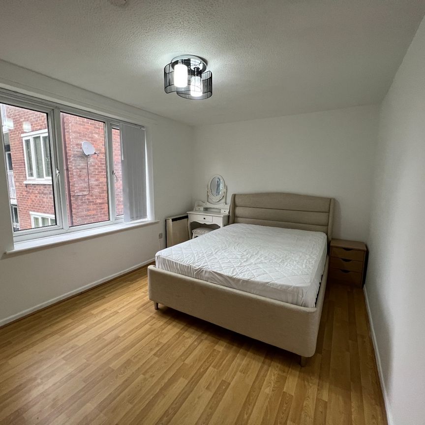 3 Bed Flat, Lockett Gardens, M3 - Photo 1