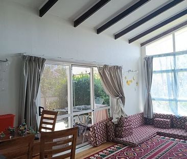 Renovated family home with spacious garden - Photo 4
