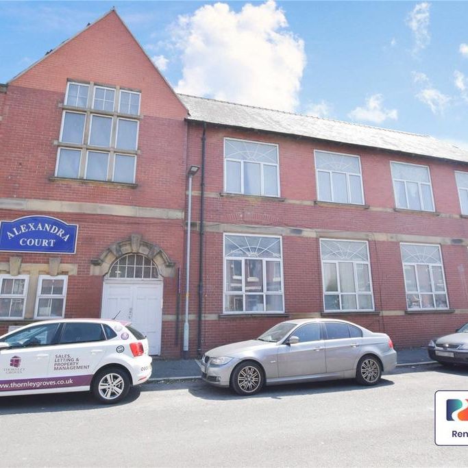 1 bedroom flat to rent - Photo 2