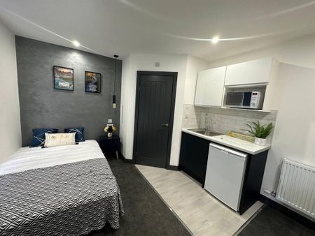 5 bedroom terraced house to rent - Photo 4