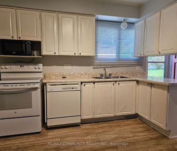 Detached Home For Lease | E7338004 - Photo 3