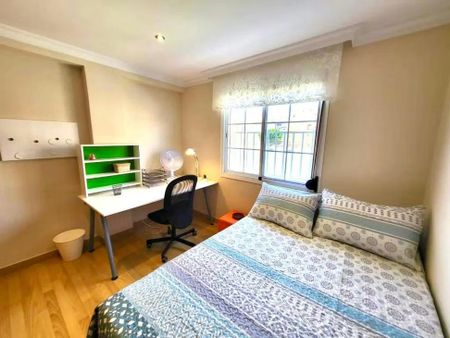 Calle Paco Miranda, Málaga, Andalusia 29013 - Photo 2