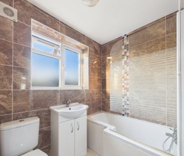 Hamilton Close, Feltham,TW13 - Photo 2