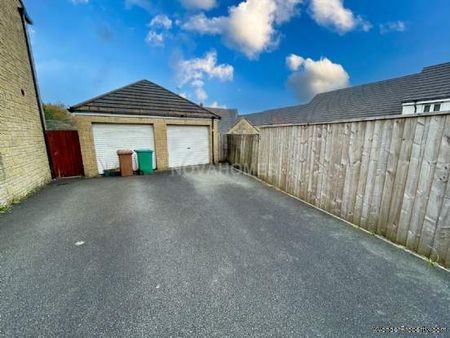 2 bedroom property to rent in Plymouth - Photo 3