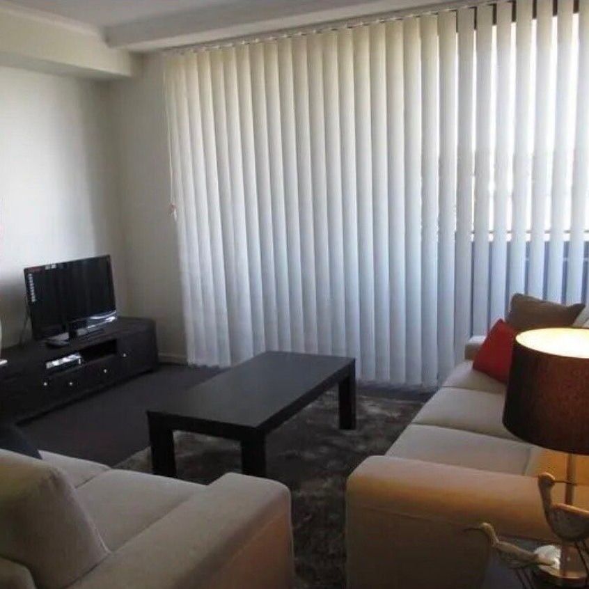 Gladstone Central - Photo 1