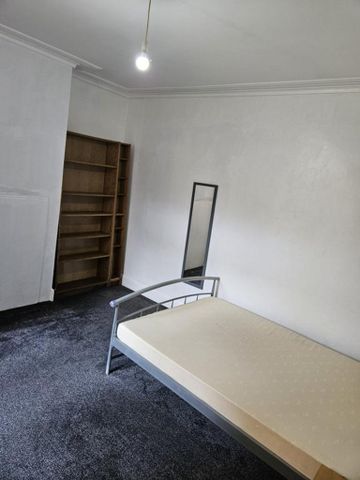 4 bedroom house to rent - Photo 4