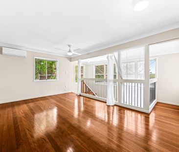 Large Family Home with Pool – Flexible Living & Multiple Spaces - Photo 1