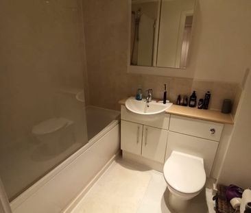 1 Bed Flat, Reed House, SW19 - Photo 5