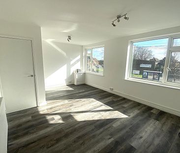 3 bedroom flat to rent - Photo 3