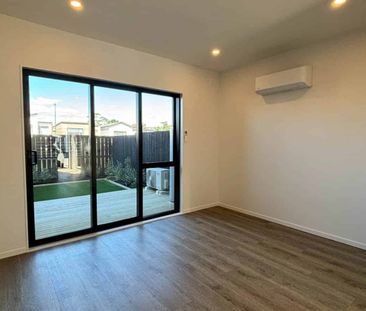 Newly 2 bedrooms plus 1 study room Townhouse - Photo 3