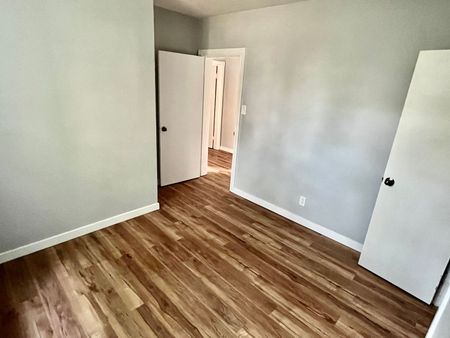 11235 117 Street - Photo 4