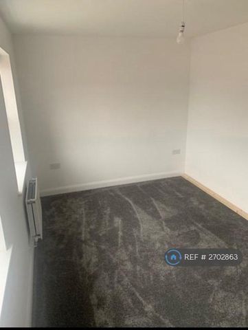 2 bedroom detached house to rent - Photo 4