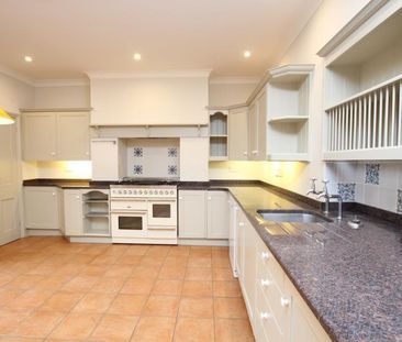 5 bedroom terraced house to rent - Photo 2