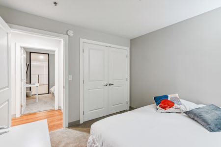 Private Basic - Lisgar Apartments - Photo 2