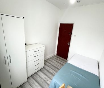 Room in a Shared House, Homefield Road, HA0 - Photo 2