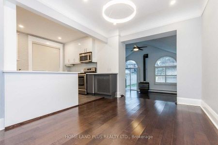 For Lease - 274 Sheldrake Boulevard, Toronto, Ontario - Photo 2