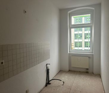 Singlewohnung mit sep. Küche und Tageslichtbad mit Badewanne! - Photo 2