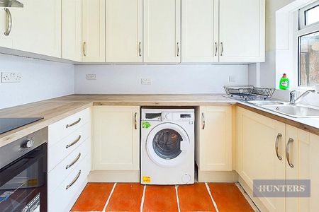 5 bedroom House To Let Total Size: 1680 SQ FT - Photo 5