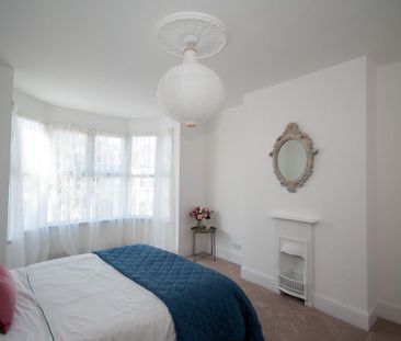 4 bedroom terraced house to rent - Photo 1