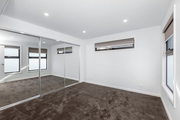 Luxury, sophisticated and low maintenance! - Photo 1