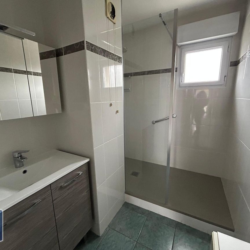 Location Appartement 3 pièces 74m² LAVAL 53000 - Photo 2