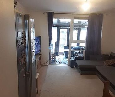 1 bedroom property to rent - Photo 2