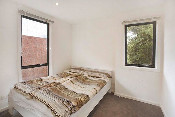 Boutique two bedroom apartment! - Photo 1