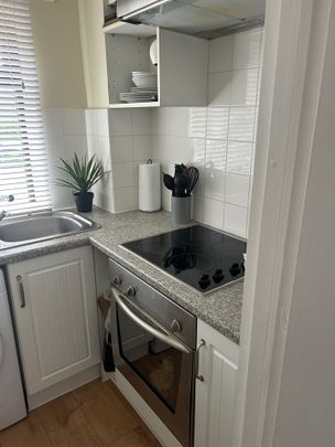 1 Bed Flat, Granby Court, RG1 - Photo 1