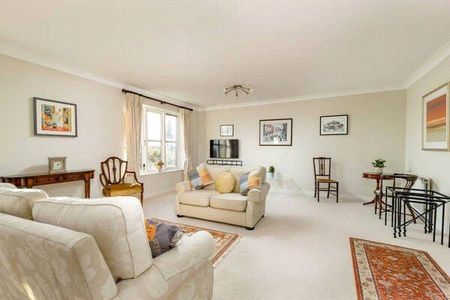 3 bedroom apartment to rent - Photo 2