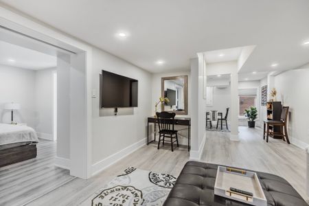 For Lease - 12 Tower Court Unit# Lower, Bradford West Gwillimbury, Ontario - Photo 5